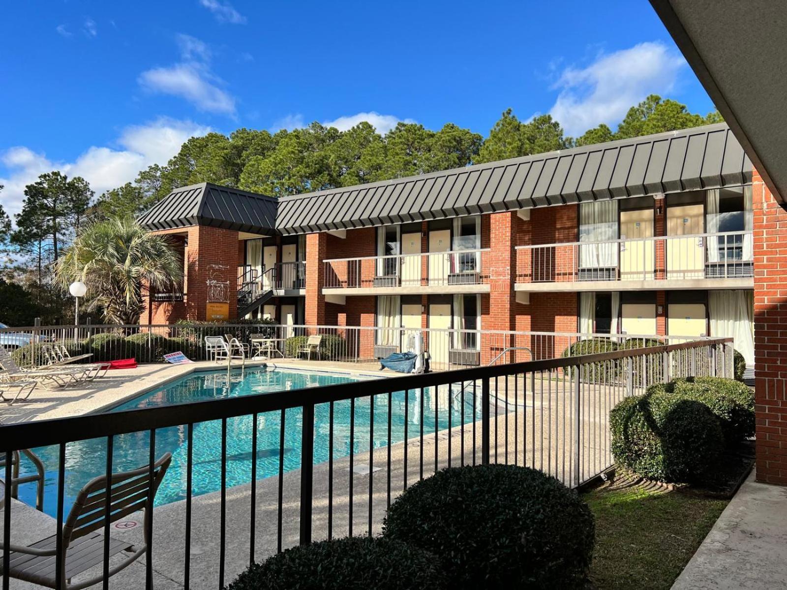 Days Inn By Wyndham Statesboro Ngoại thất bức ảnh