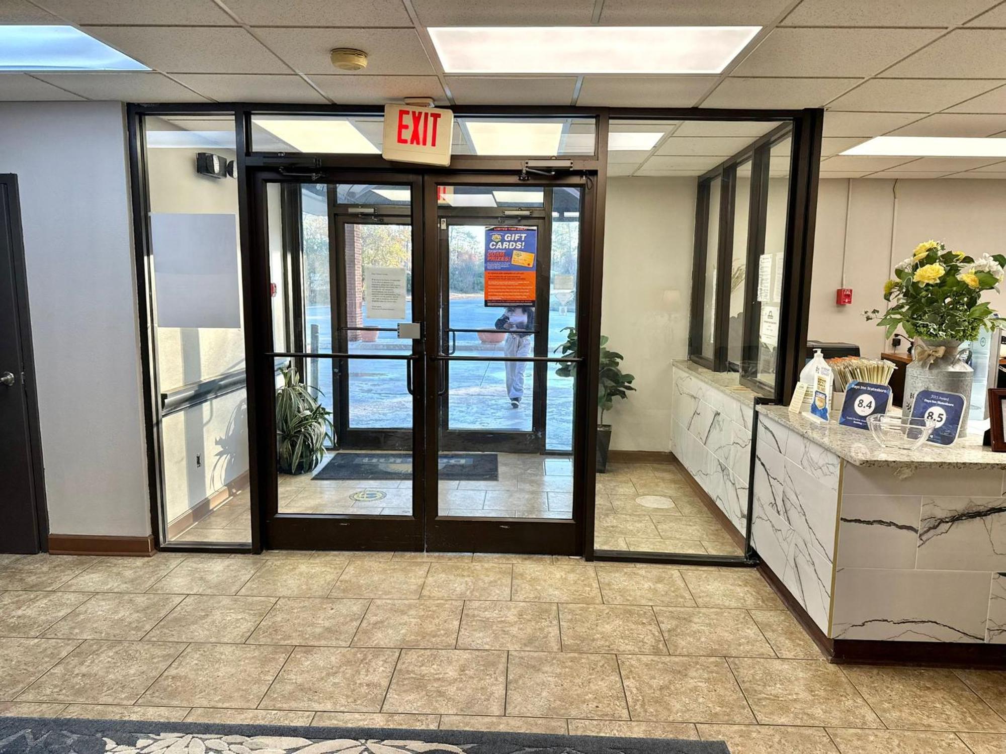 Days Inn By Wyndham Statesboro Ngoại thất bức ảnh