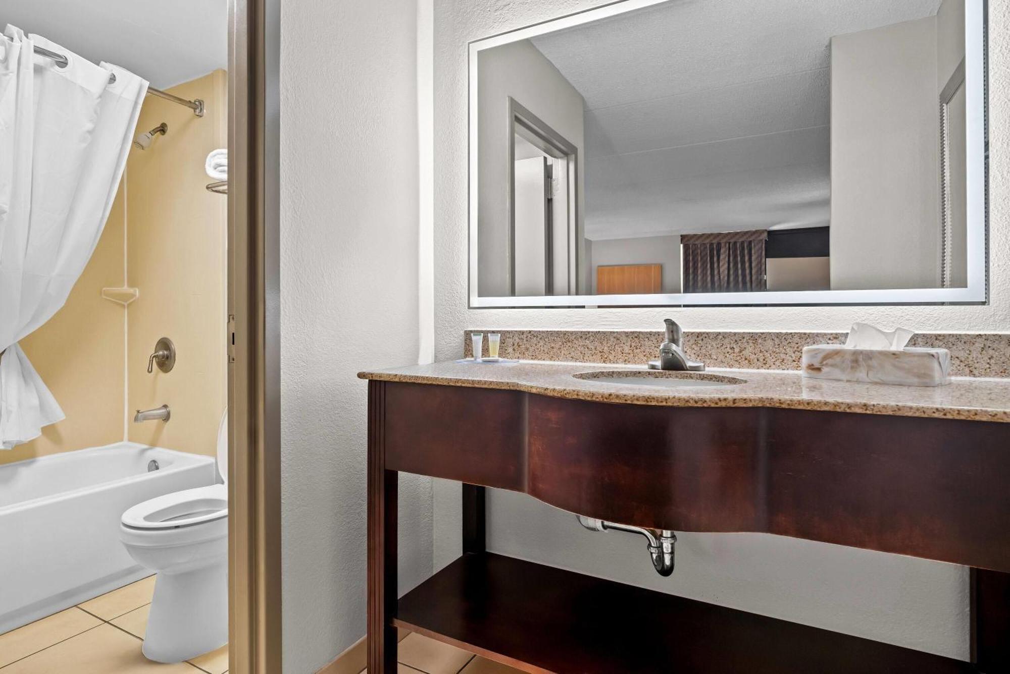 Days Inn By Wyndham Statesboro Ngoại thất bức ảnh