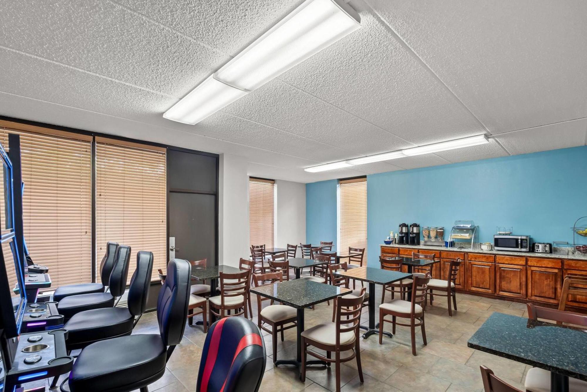 Days Inn By Wyndham Statesboro Ngoại thất bức ảnh