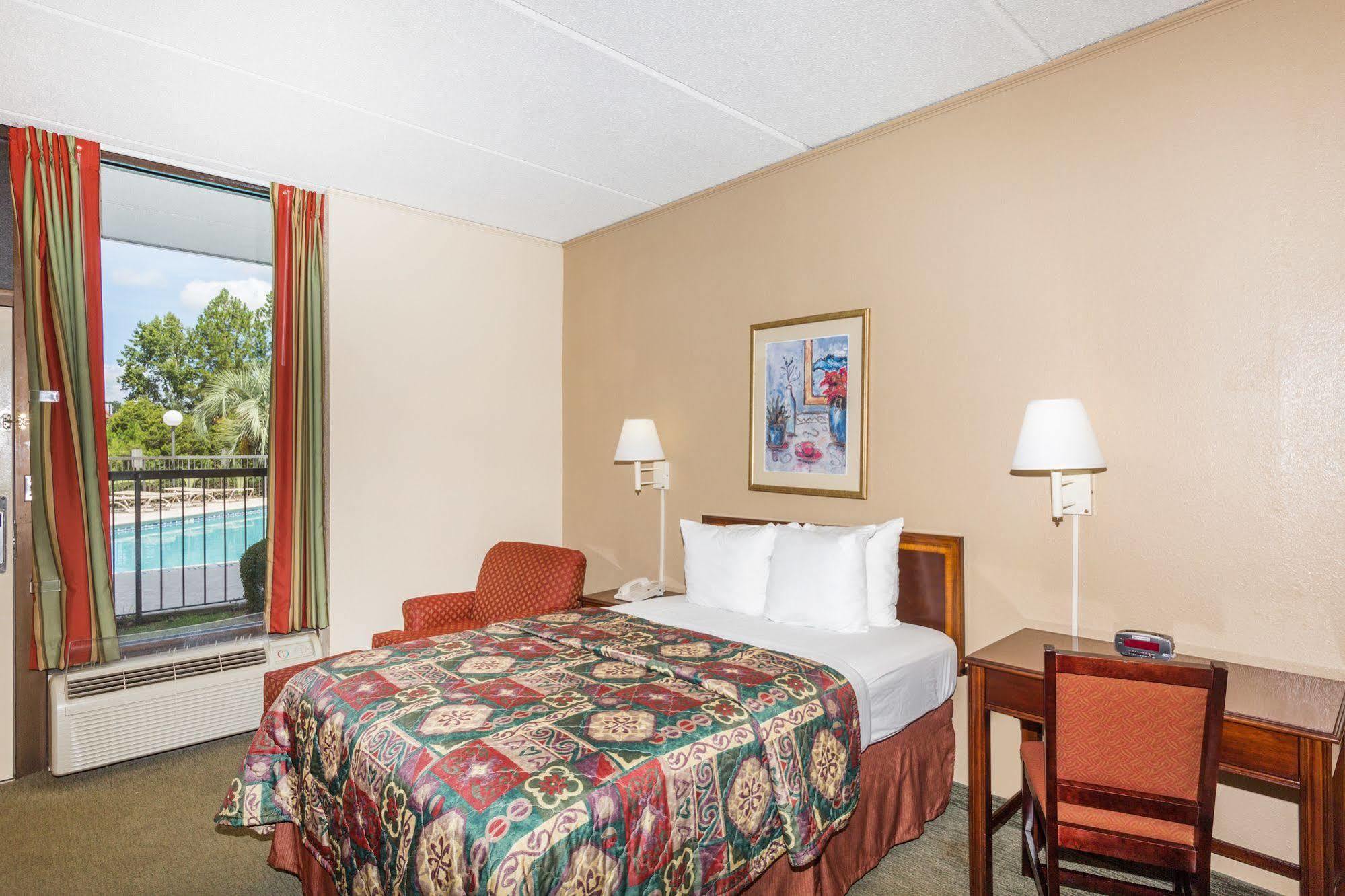 Days Inn By Wyndham Statesboro Ngoại thất bức ảnh